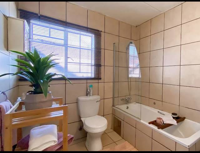 2 BEDROOM APARTMENT FOR SALE IN COMET